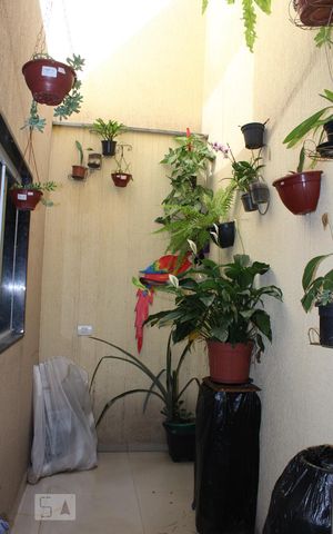 Casa de condomínio à venda com 130m², 3 quartos e 1 vagaÁrea de Serviço