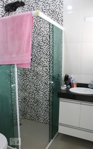 Casa de condomínio à venda com 130m², 3 quartos e 1 vagaBanheiro da Suíte 2