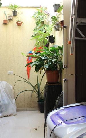 Casa de condomínio à venda com 130m², 3 quartos e 1 vagaÁrea de Serviço