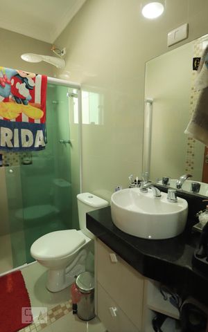 Casa à venda com 159m², 3 quartos e 3 vagasBanheiro Social