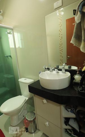 Casa à venda com 159m², 3 quartos e 3 vagasBanheiro Social