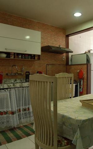 Apartamento à venda com 160m², 4 quartos e 2 vagasCozinha
