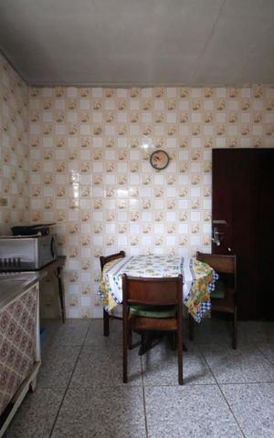 Casa à venda com 358m², 3 quartos e 4 vagasCozinha 