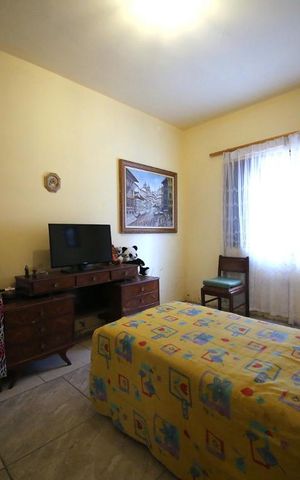 Casa à venda com 358m², 3 quartos e 4 vagasQuarto 2