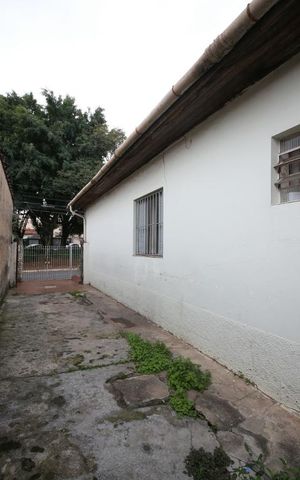 Casa à venda com 358m², 3 quartos e 4 vagasCorredor Lateral - Garagem 