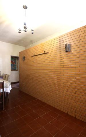 Casa à venda com 358m², 3 quartos e 4 vagasSala