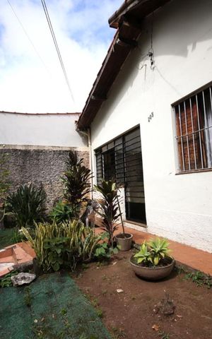 Casa à venda com 358m², 3 quartos e 4 vagasFachada 