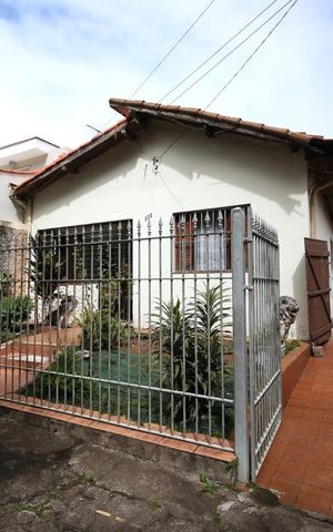Casa à venda com 358m², 3 quartos e 4 vagasFachada 