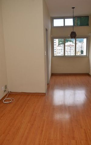 Apartamento para alugar com 70m², 2 quartos e 1 vagaSala