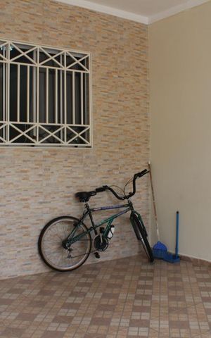 Casa à venda com 100m², 2 quartos e 2 vagasGaragem