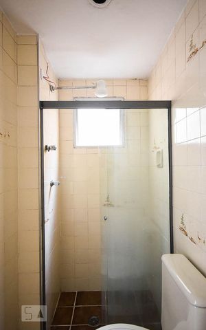 Apartamento à venda com 53m², 2 quartos e 1 vaga Apartamento à venda com 53m², 2 quartos e 1 vagaBanheiro