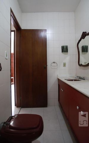 Casa à venda com 400m², 6 quartos e 2 vagasBanheiro 2