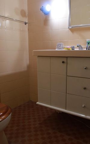 Casa à venda com 400m², 6 quartos e 2 vagasBanheiro 1