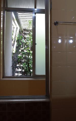 Casa à venda com 400m², 6 quartos e 2 vagasBanheiro 1