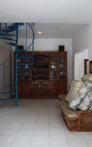 Casa à venda com 400m², 6 quartos e 2 vagasSala