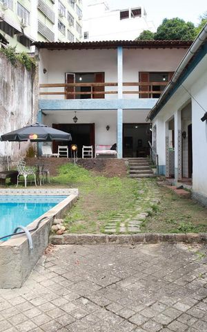 Casa à venda com 400m², 6 quartos e 2 vagasQuintal