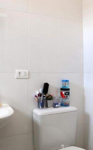 Casa de condomínio à venda com 128m², 3 quartos e 2 vagasBanheiro da Suíte