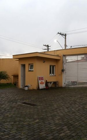 Casa de condomínio à venda com 128m², 3 quartos e 2 vagasEntrada