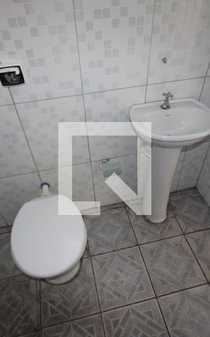 Casa para alugar com 35m², 1 quarto e sem vagaBanheiro