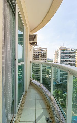 Apartamento para alugar com 80m², 2 quartos e 2 vagas Apartamento para alugar com 80m², 2 quartos e 2 vagasVaranda do Quarto 2 - Suíte