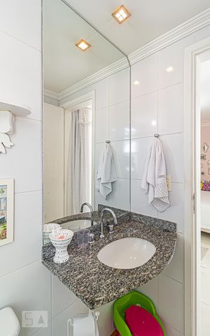 Apartamento para alugar com 80m², 2 quartos e 2 vagas Apartamento para alugar com 80m², 2 quartos e 2 vagasBanheiro da Suíte
