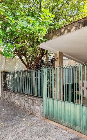Casa à venda com 111m², 2 quartos e 1 vaga Casa à venda com 111m², 2 quartos e 1 vagaFachada
