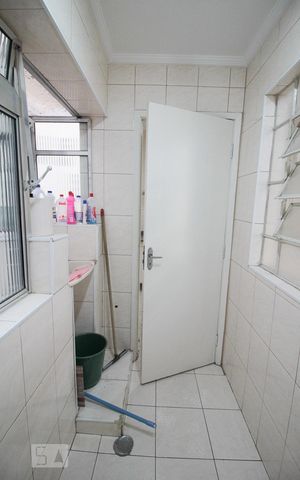 Apartamento para alugar com 67m², 2 quartos e sem vagaArea de serviço