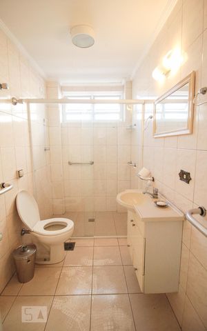 Apartamento para alugar com 67m², 2 quartos e sem vagaBanheiro