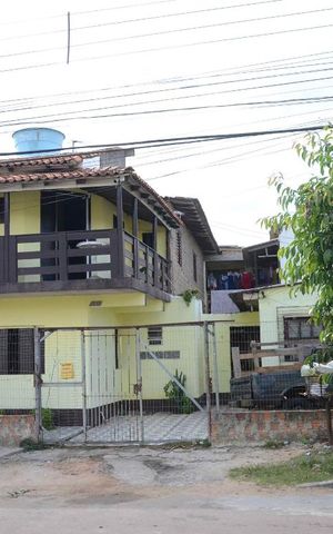 Casa para alugar com 200m², 3 quartos e 2 vagasFachada