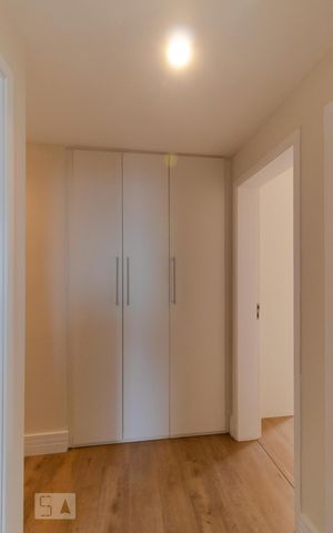 Apartamento para alugar com 76m², 3 quartos e 2 vagas Apartamento para alugar com 76m², 3 quartos e 2 vagasCorredor - Armário