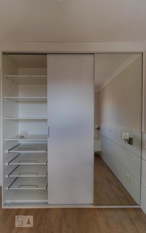 Apartamento para alugar com 76m², 3 quartos e 2 vagas Apartamento para alugar com 76m², 3 quartos e 2 vagasSuíte - Armário