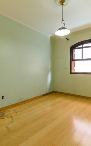 Casa à venda com 500m², 4 quartos e 8 vagas Casa à venda com 500m², 4 quartos e 8 vagasQuarto 1