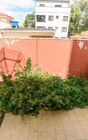 Casa à venda com 500m², 4 quartos e 8 vagas Casa à venda com 500m², 4 quartos e 8 vagasVista Quarto 2