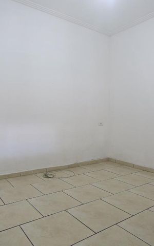 Casa à venda com 81m², 3 quartos e 1 vagaSala
