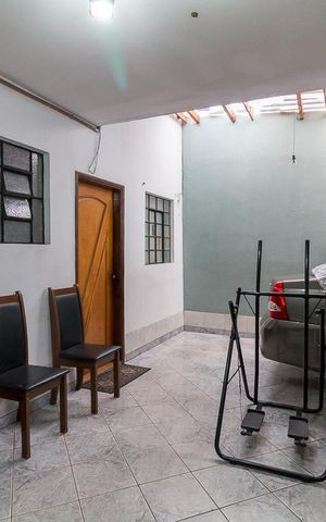 Casa à venda com 150m², 3 quartos e 7 vagasÁrea de serviço