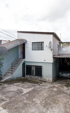 Casa à venda com 150m², 3 quartos e 7 vagasFachada da casa