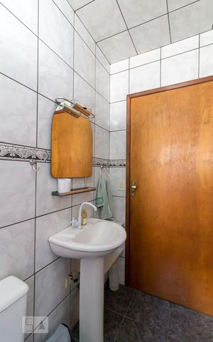 Casa à venda com 150m², 3 quartos e 7 vagasBanheiro 2