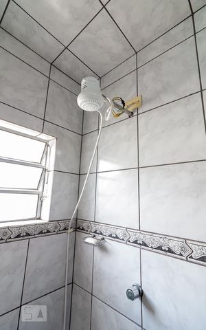 Casa à venda com 150m², 3 quartos e 7 vagasBanheiro 2 - chuveiro