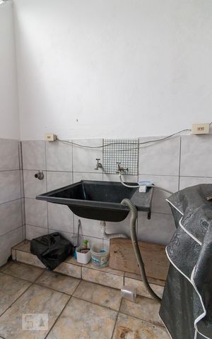 Casa à venda com 150m², 3 quartos e 7 vagasÁrea de serviço - tanque