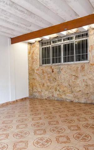 Casa à venda com 300m², 3 quartos e 2 vagasGaragem