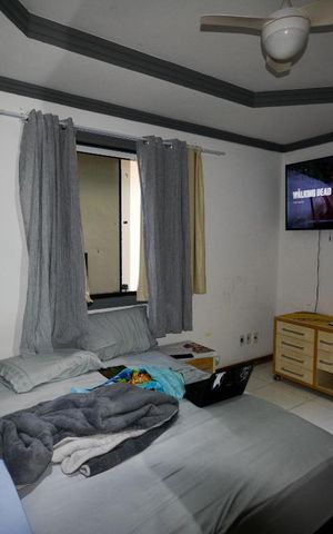 Casa à venda com 500m², 5 quartos e 4 vagas Casa à venda com 500m², 5 quartos e 4 vagasSuíte 2