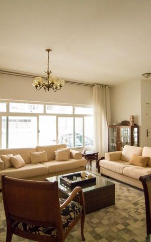 Casa à venda com 300m², 5 quartos e 3 vagas Casa à venda com 300m², 5 quartos e 3 vagasSala de Estar / Sala de Jantar