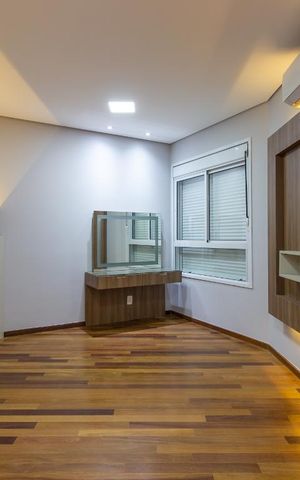 Apartamento para alugar com 220m², 3 quartos e 3 vagas Apartamento para alugar com 220m², 3 quartos e 3 vagasSuíte Master