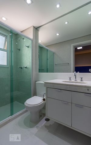 Apartamento para alugar com 220m², 3 quartos e 3 vagas Apartamento para alugar com 220m², 3 quartos e 3 vagasBanheiro da Suíte 2