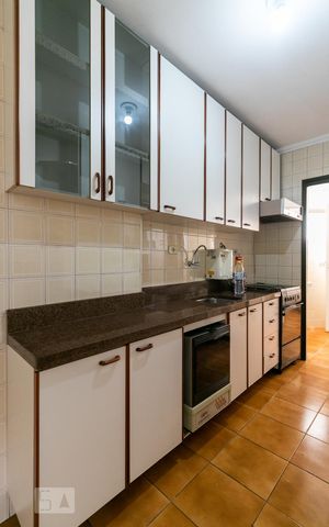 Apartamento para alugar com 77m², 3 quartos e 1 vagaCozinha - Armários