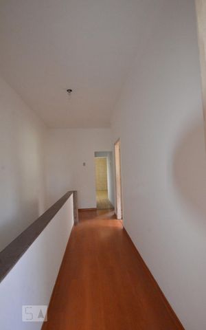 Casa para alugar com 90m², 2 quartos e 1 vagaCorredor