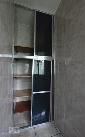 Casa para alugar com 90m², 2 quartos e 1 vagaCozinha - Armários