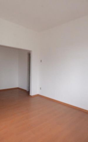 Casa para alugar com 90m², 2 quartos e 1 vagaSala