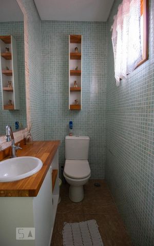 Casa à venda com 620m², 4 quartos e 2 vagas Casa à venda com 620m², 4 quartos e 2 vagasBanheiro 2
