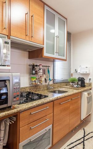 Apartamento à venda com 80m², 2 quartos e 2 vagas Apartamento à venda com 80m², 2 quartos e 2 vagasCozinha